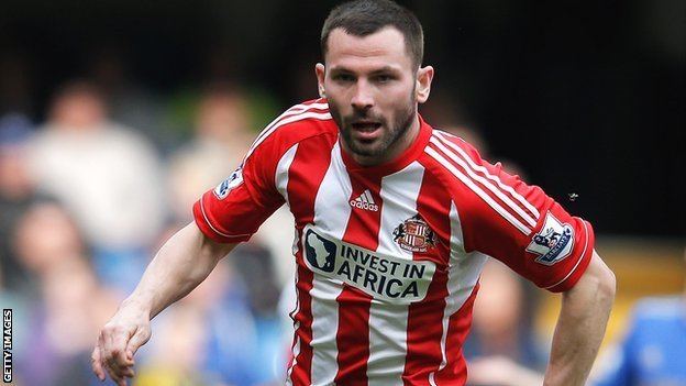 Phil Bardsley BBC Sport Phil Bardsley Sunderland lift suspension