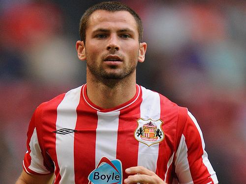 Phil Bardsley Sunderland39s Phil Bardsley Laughs On Instagram At Defeat