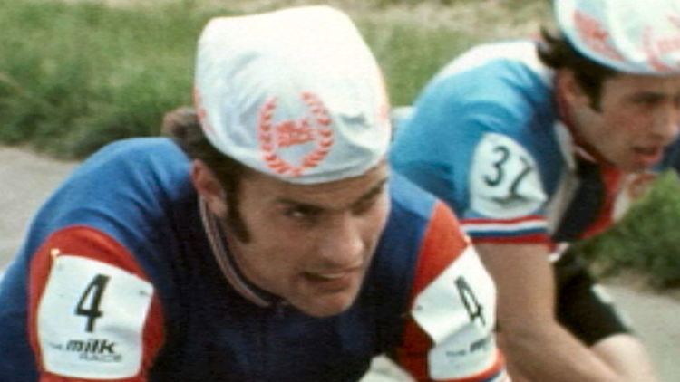 Phil Edwards (cyclist) Olympic archive cyclist Phil Edwards 1972 Channel 4 News