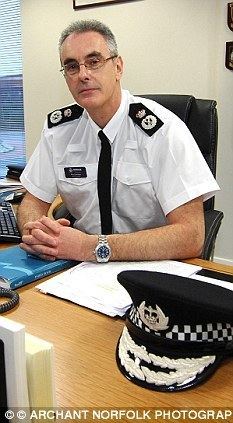 Phil Gormley Common sense chief constable says 39Forget targets and concentrate
