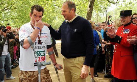 Phil Packer Soldier told he would never walk again finishes London