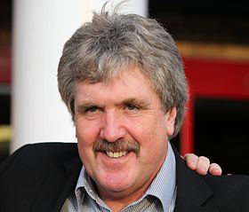 Phil Parkes (footballer, born 1947) Phil Parkes footballer born 1950 Wikipedia