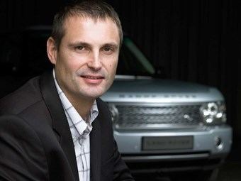 Phil Popham JLR Bids Farewell to Land Rover Stalwart LROcom UK