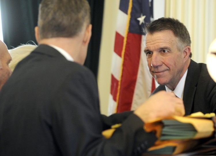 Phil Scott (politician) In Reversal Phil Scott Backs Syrian Refugee Resettlement Off Message