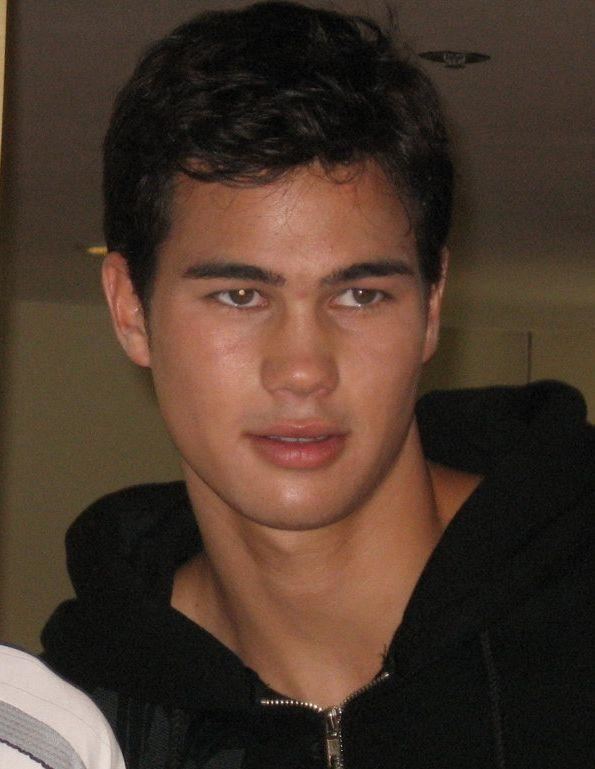 Phil Younghusband Phil Younghusband39s other Girl known as KC del Rosario