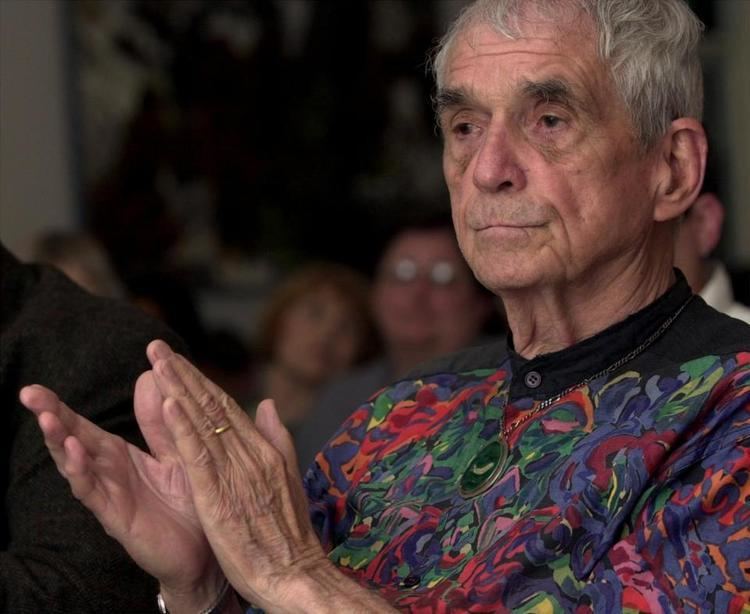 Philip Berrigan Daniel Berrigan Jesuit and peace activist dies at 94 The Boston