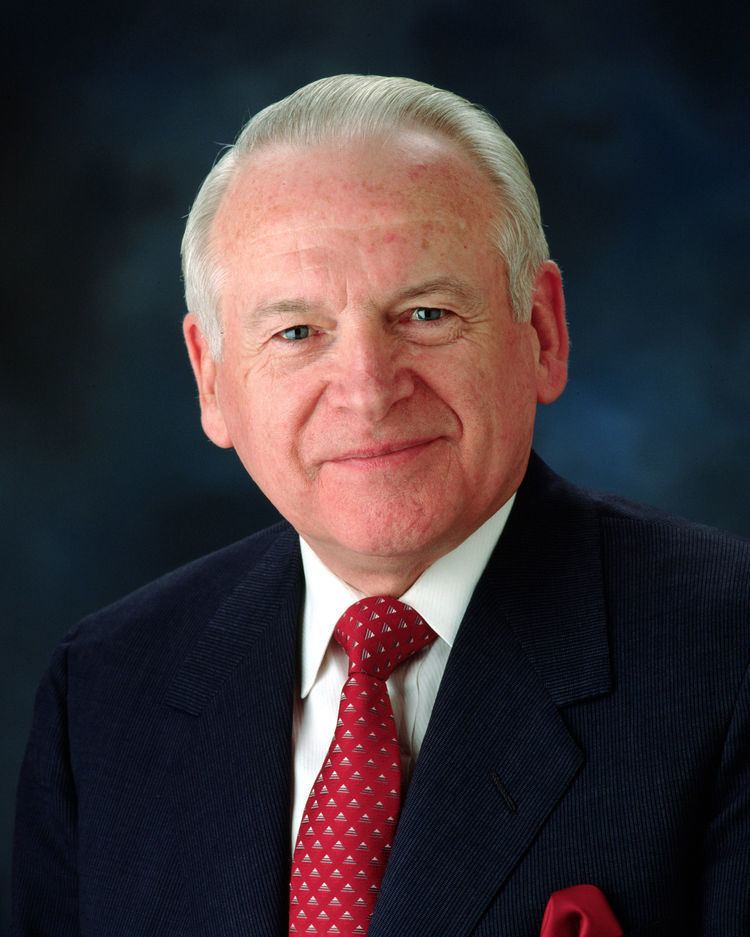 Philip Caldwell Philip Caldwell Ford CEO After Henry Ford II Dies at 93