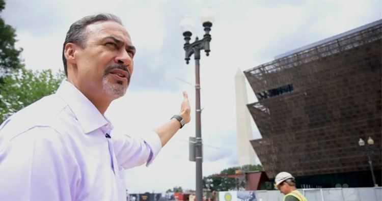 Philip Freelon Design of the NMAAHC FREELON