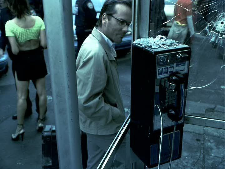Phone Booth (film) movie scenes The phone booth in Phone Booth was actually functional and someone read the caller s lines over the phone to Colin Farrell during filming 