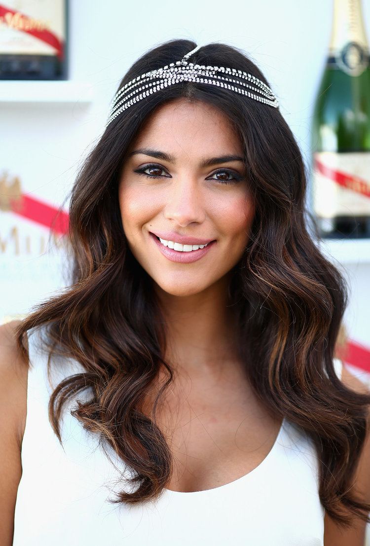 Pia Miller Australian Fashion Model Bio With Photos Videos