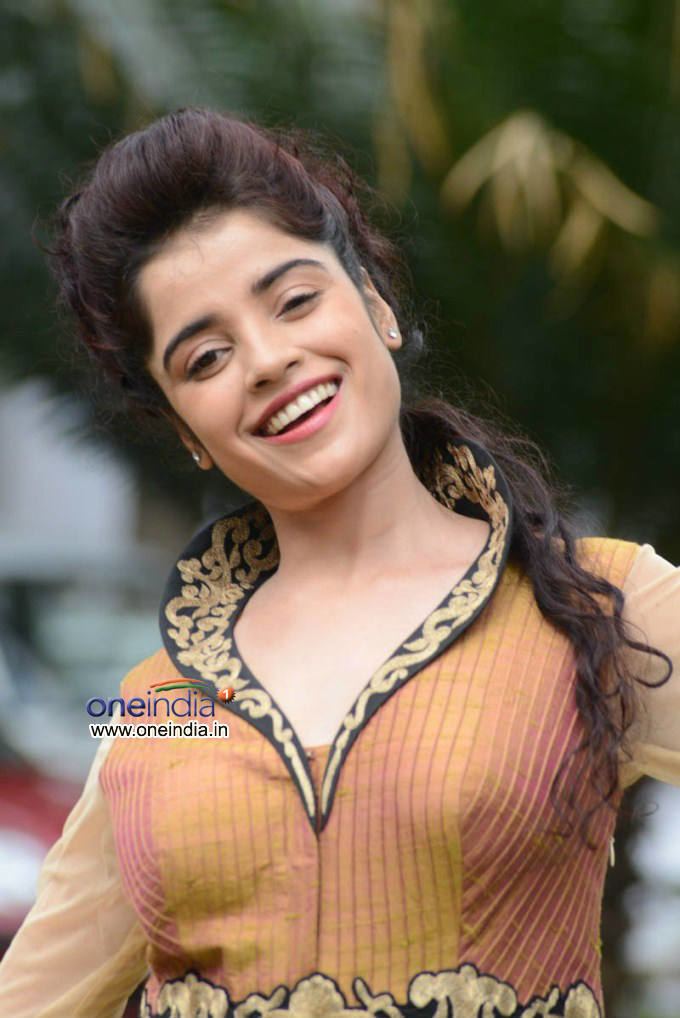 Piaa Bajpai Piaa Bajpai Pictures Piaa Bajpai Photo Gallery 282701