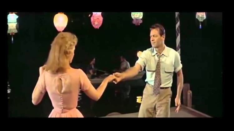 Picnic (1955 film) William Holden Kim Novak Dancing in the Movie Picnic YouTube