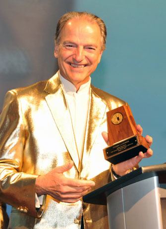 Pierre Lassonde Golden moment for Pierre Lassonde at Canadian Mining Hall of Fame