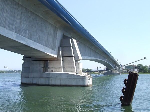 Pierre Pflimlin Bridge httpsfiles1structuraedefilesphotos64basr