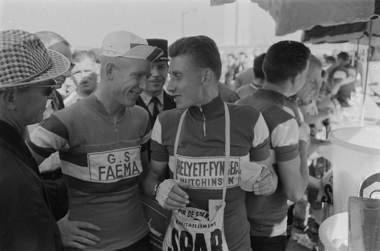 Piet van Est FichierPiet van Est in and Jacques Anquetil Tour de France 1961