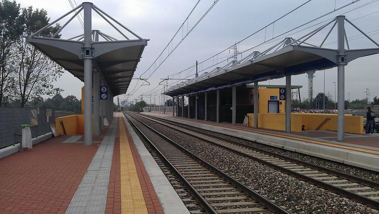 Pieve Emanuele railway station