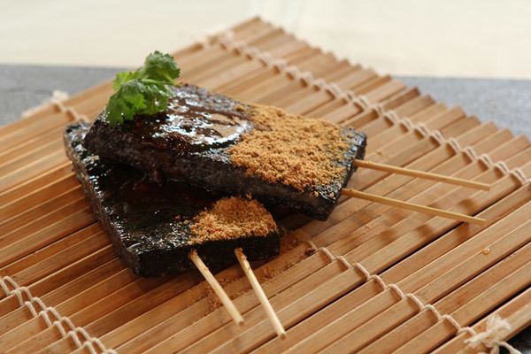 Pig's blood cake Taiwan Food Culture Zhuxie Gao Pig Blood Cake