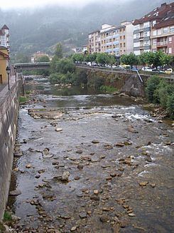 Piloña (river) httpsuploadwikimediaorgwikipediacommonsthu