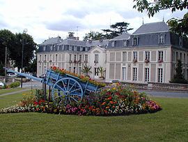 Épinay-sur-Orge httpsuploadwikimediaorgwikipediacommonsthu