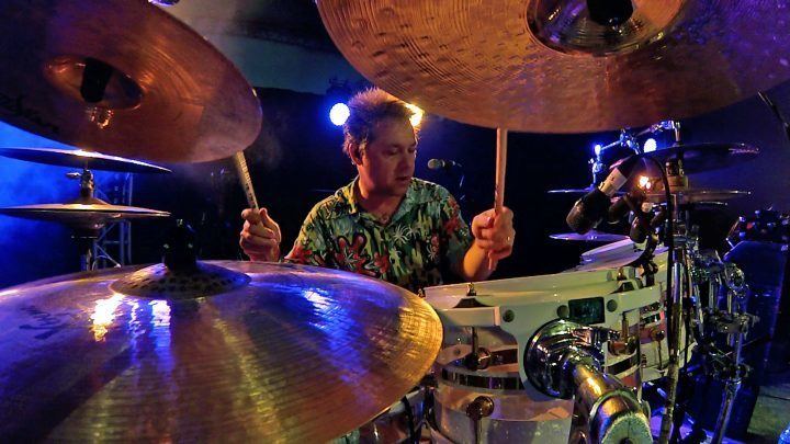 Pinch (drummer) The Damneds Pinch Modern Drummer Magazine