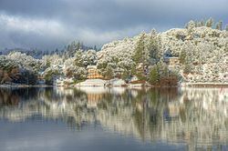 Pine Mountain Lake, California httpsuploadwikimediaorgwikipediacommonsthu