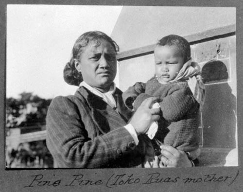 Pinepine Te Rika Pinepine Te Rika Pinepine Te Rika and child 1916 Te Ara