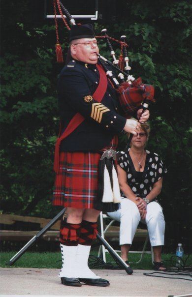 Pipe major Regimental Pipers Iain Lang39s Piping Resume