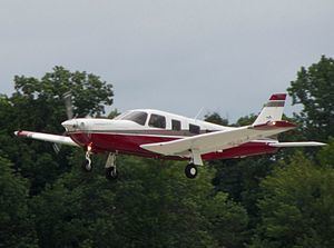 Piper PA-32R httpsuploadwikimediaorgwikipediacommonsthu