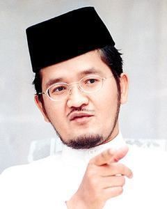 Pirdaus Ismail ww1utusancommypix20040305UtusanMalaysiaDa