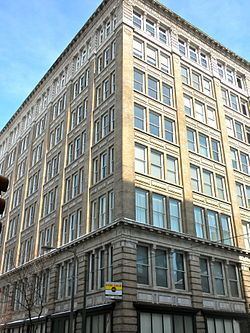 Pitcairn Building (Philadelphia) httpsuploadwikimediaorgwikipediacommonsthu
