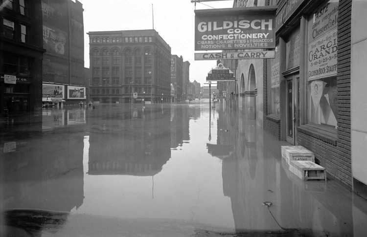 Pittsburgh flood of 1936 Retrographer 1936 Flood Scene