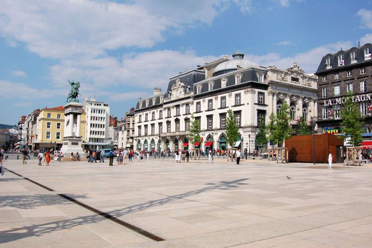Place de Jaude FilePlace de jaude 9jpg Wikimedia Commons