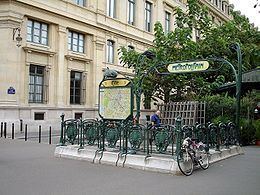 Place Louis Lépine httpsuploadwikimediaorgwikipediacommonsthu