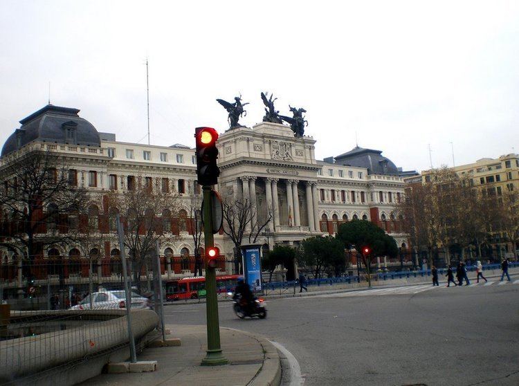 Plaza del Emperador Carlos V Panoramio Photo of Plaza del Emperador Carlos V Madrid Espana