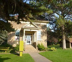 Pleasant Grove Town Hall httpsuploadwikimediaorgwikipediacommonsthu