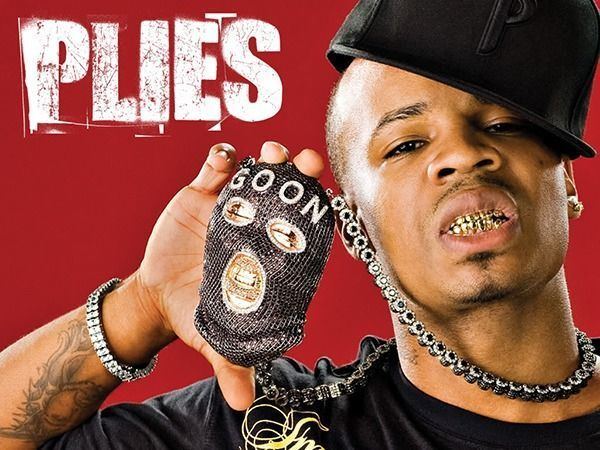Plies (rapper) Two Sister Thots Have a Threesome With Rapper Plies and Go Into