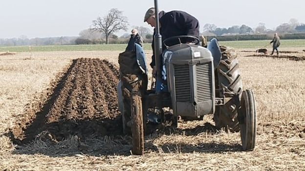 Ploughing match Farmers39 fundraising ploughing match for flooded farms ITV News