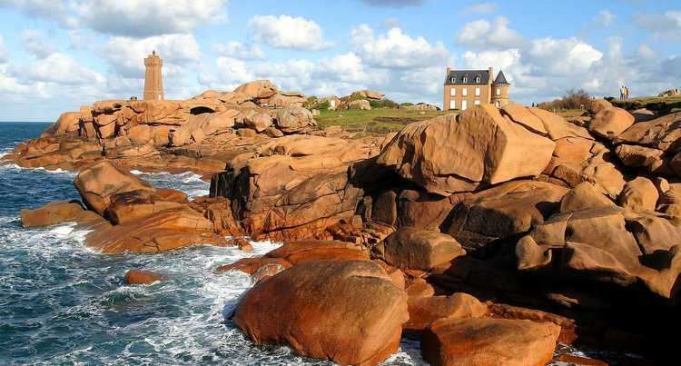 Ploumanac'h Discover la cote de granit rose in Brittany The French Traveler