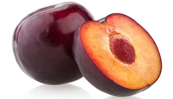 Plum 28 Best Benefits Of Plums Aloo Bukhara For Skin Hair amp Health
