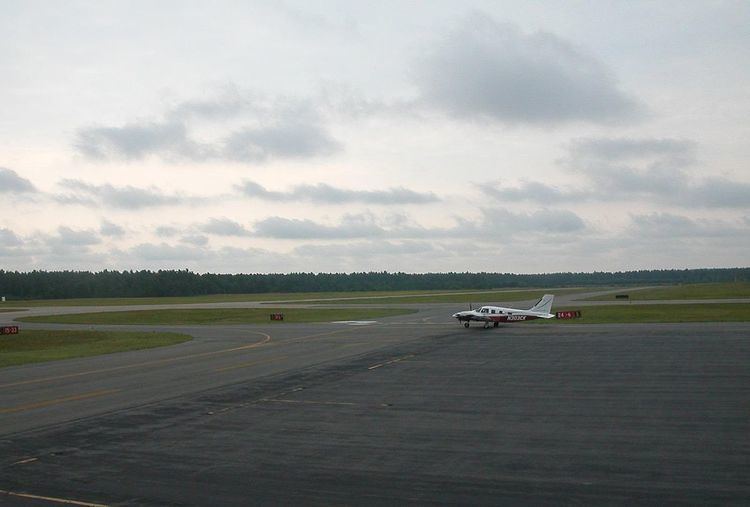 Plymouth Municipal Airport (Massachusetts)