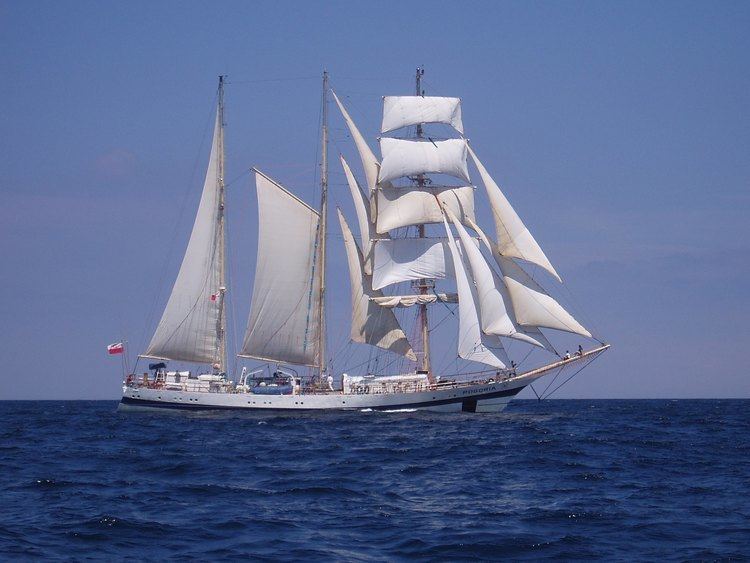 Pogoria (ship) STS Pogoria in Waterford Ireland Waterford Tall Ship Races 2011