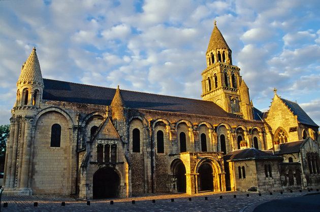 Poitiers Tourist places in Poitiers