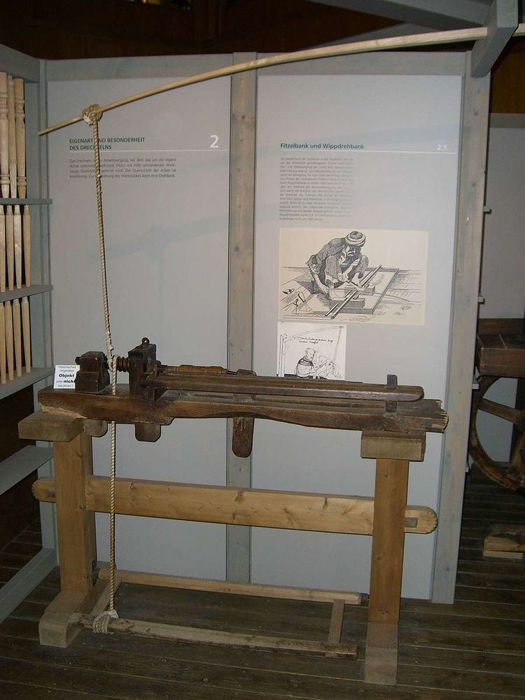 Pole lathe