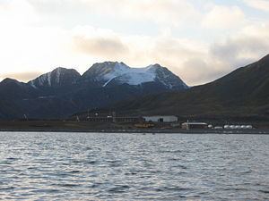 Polish Polar Station, Hornsund httpsuploadwikimediaorgwikipediacommonsthu