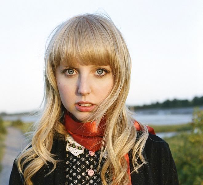 Polly Scattergood Support Women Artists Sunday Polly Scattergood fbomb