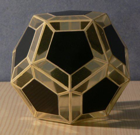 Polyhedron model Equilateral Polyhedra with Heptagons