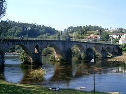 Ponte da Barca, Vila Nova da Muía e Paço Vedro de Magalhães httpsuploadwikimediaorgwikipediacommonsthu