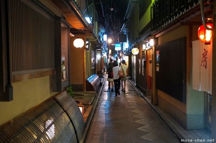 Ponto-chō Kyoto tourist traps Pontocho