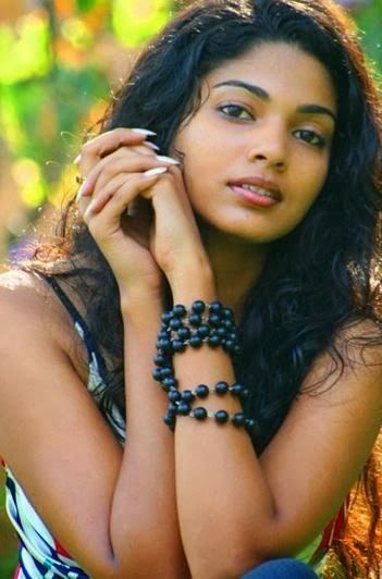Pooja Sawant Marathi Actress Heroine Pooja Sawant Photos Wallpapers