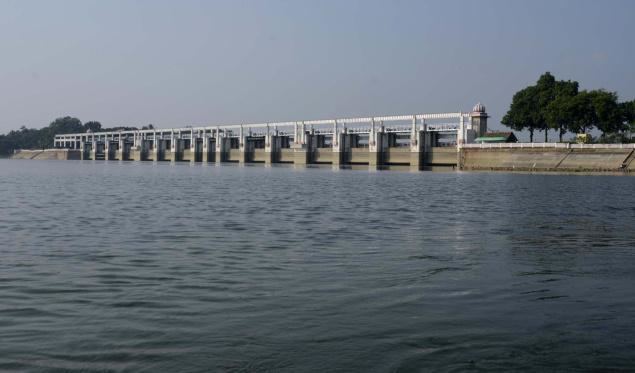 Poondi reservoir httpsuploadwikimediaorgwikipediacommons99